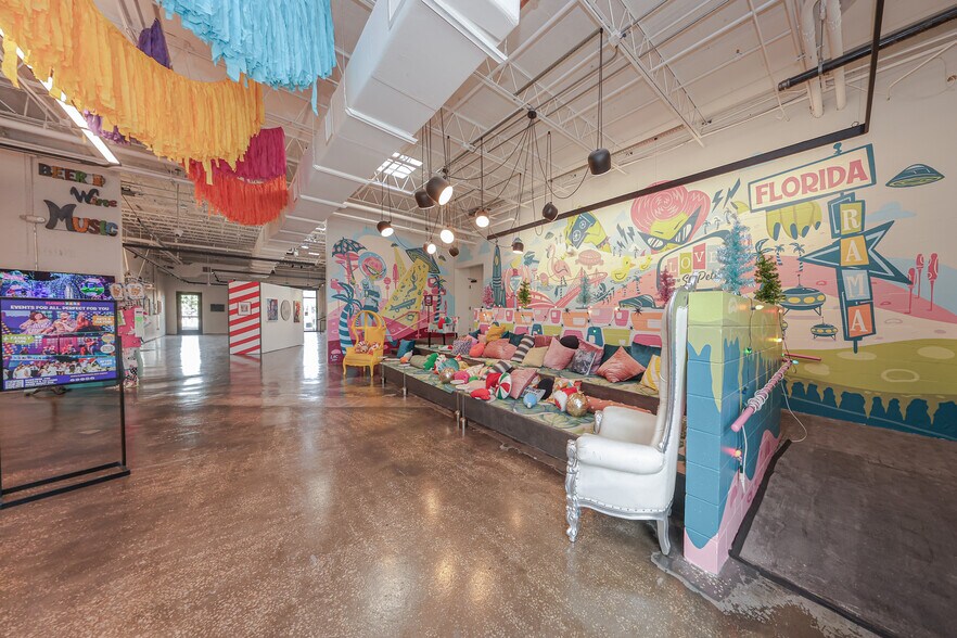 More Photos Of 2606 Fairfield Ave S, Saint Petersburg Light Manufacturing For Lease