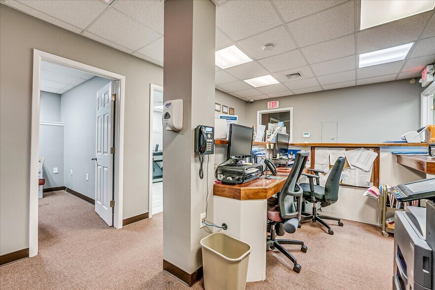 More Photos Of 72 Highway 27, Edison Medical For Sale