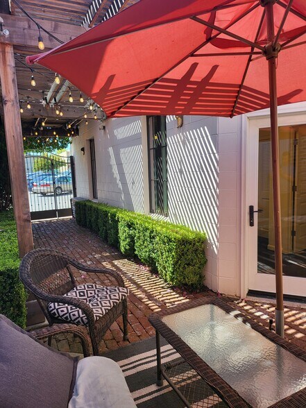More Photos Of 7451 Monterey St, Gilroy Storefront Retail Office For Sale