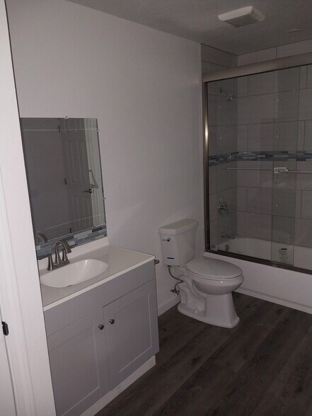 More Photos Of 1021 N Leslie St, Visalia Apartments For Sale