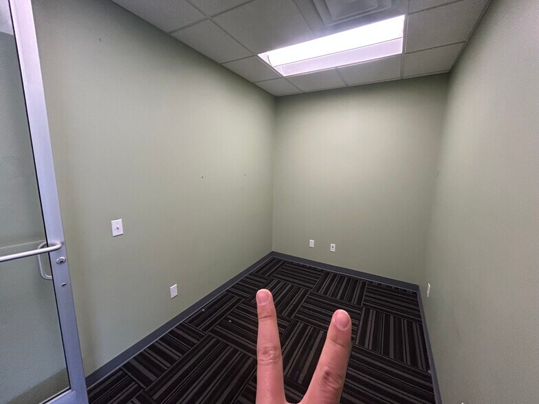 More Photos Of 826 N Martin Luther King Jr Dr, Jackson Freestanding For Sale