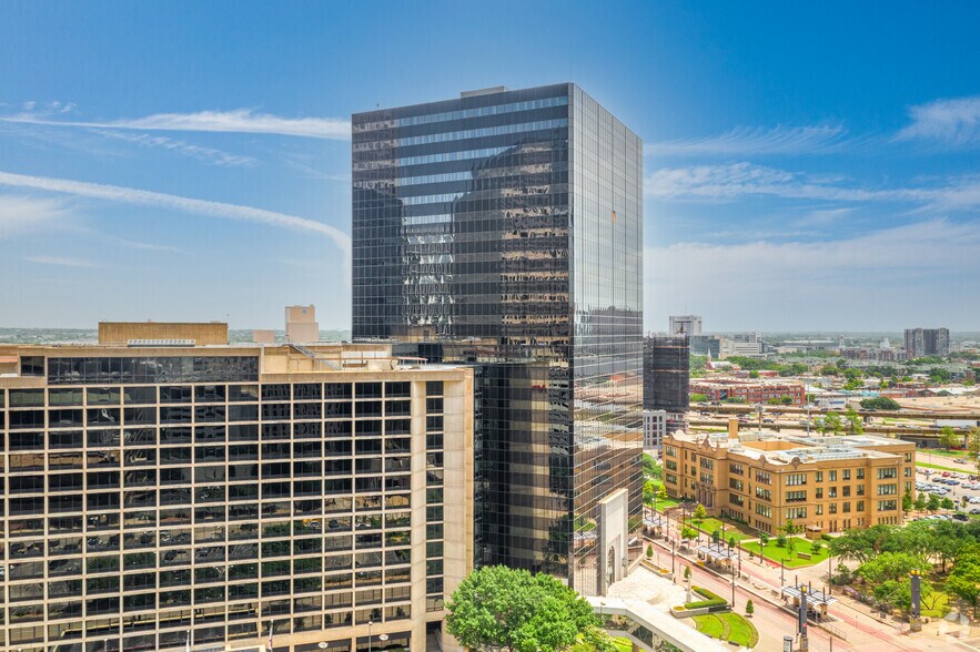 More Photos Of 600 N Pearl St, Dallas Office For Lease