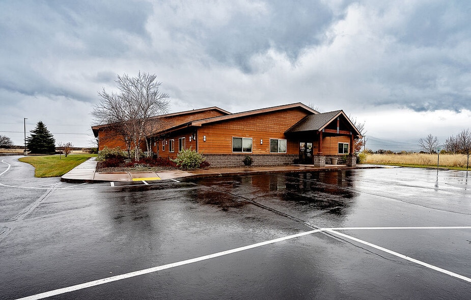 More Photos Of 6701 N Idaho Rd, Newman Lake Lodge Meeting Hall For Sale