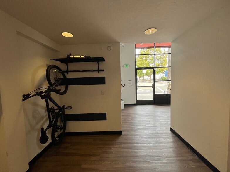 More Photos Of 1200 5th St, Berkeley Light Manufacturing For Lease