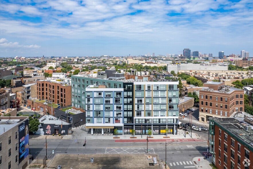 More Photos Of 1122 W Chicago Ave, Chicago Apartments For Lease