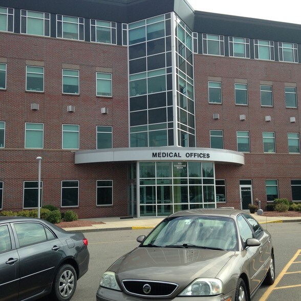 More Photos Of 60 Commercial St, Concord Medical For Lease