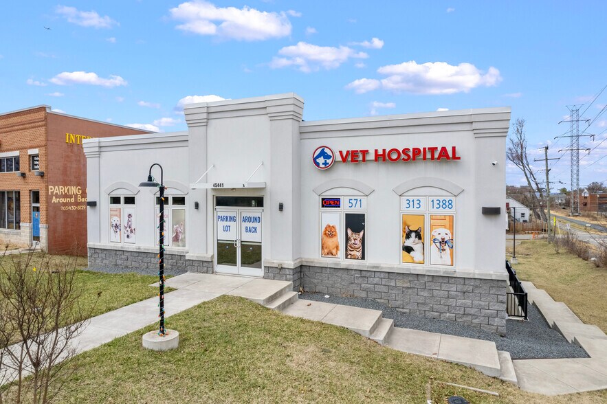 More Photos Of 45441 Ruritan Cir, Sterling Medical For Lease