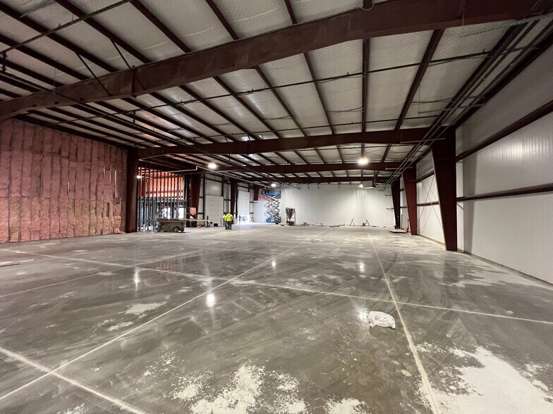 More Photos Of 5120 E Paris Ave SE, Kentwood Light Manufacturing For Sale