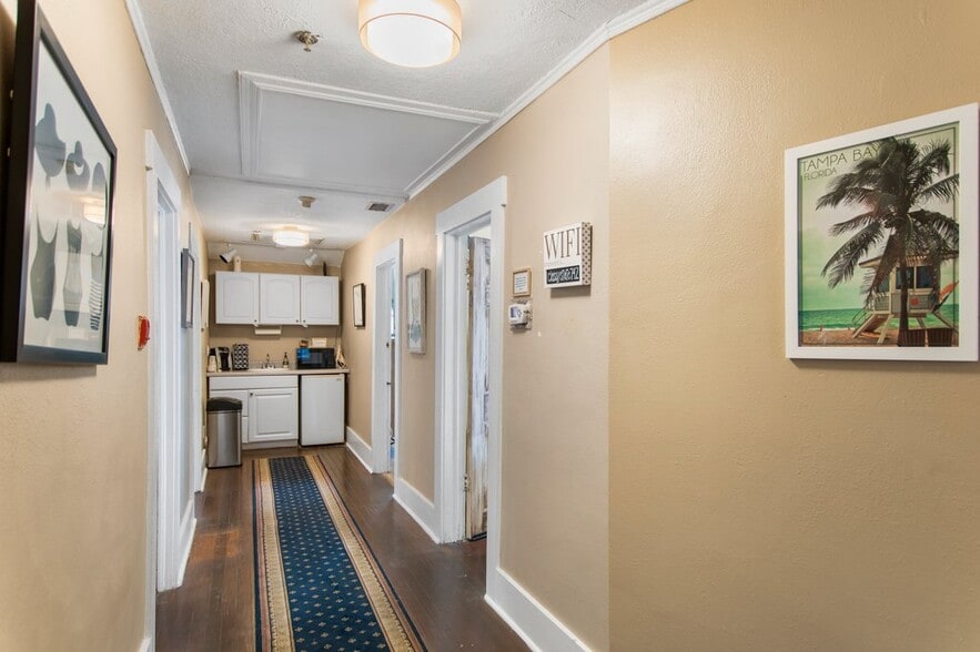 More Photos Of 532 Beach Dr NE, Saint Petersburg Hospitality For Sale