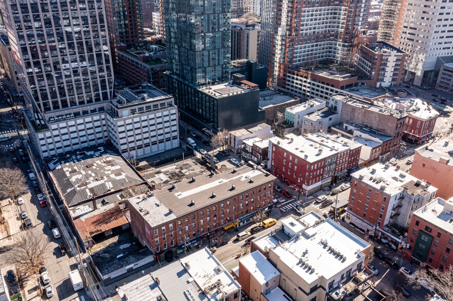 More Photos Of 358 Grove St, Jersey City Storefront Retail Residential For Lease