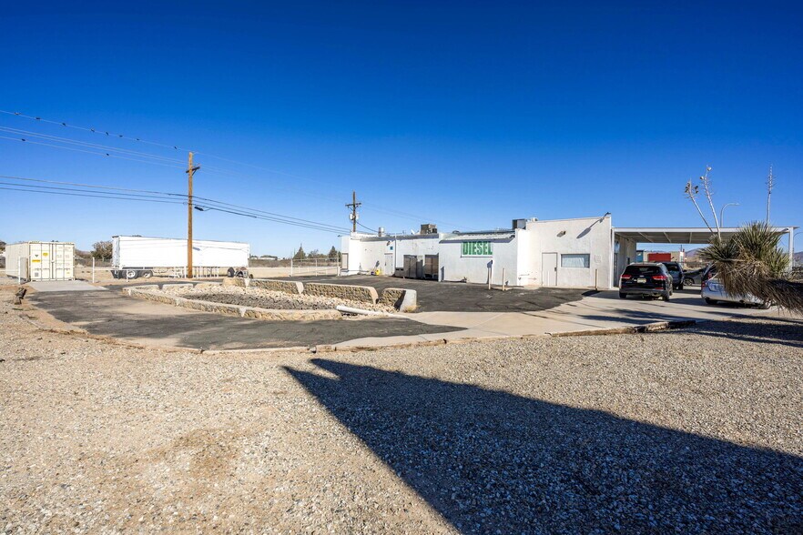 More Photos Of 5701 N Jornada Rd, Las Cruces Service Station For Sale