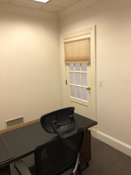 More Photos Of 27 Pine St, New Canaan Office For Lease