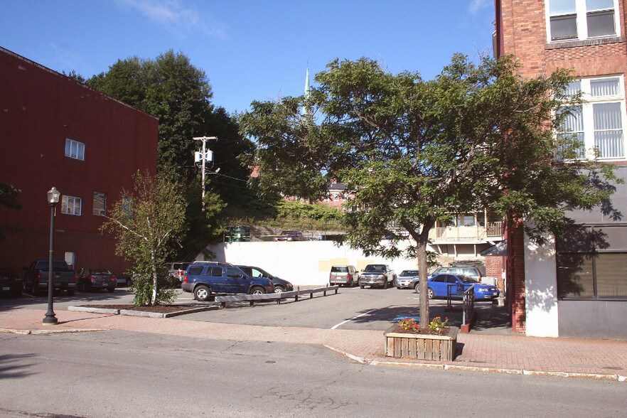 More Photos Of 15 Columbia St, Bangor Office Residential For Lease