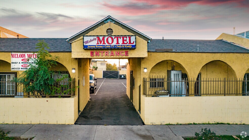 More Photos Of 5062 W Washington Blvd, Los Angeles Hotel For Sale