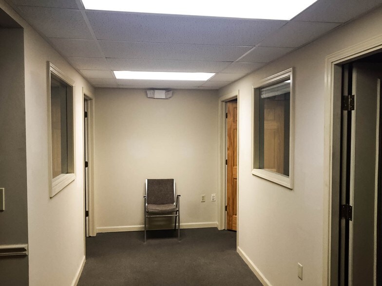 More Photos Of 2 Flint Mine Rd, Coxsackie Manufacturing For Sale