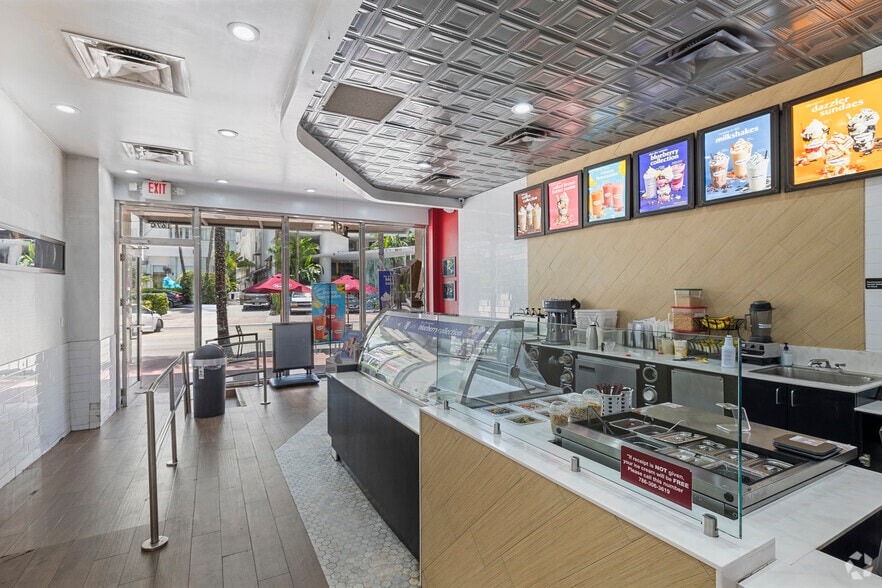 More Photos Of 235 Lincoln Rd, Miami Beach Unknown For Lease