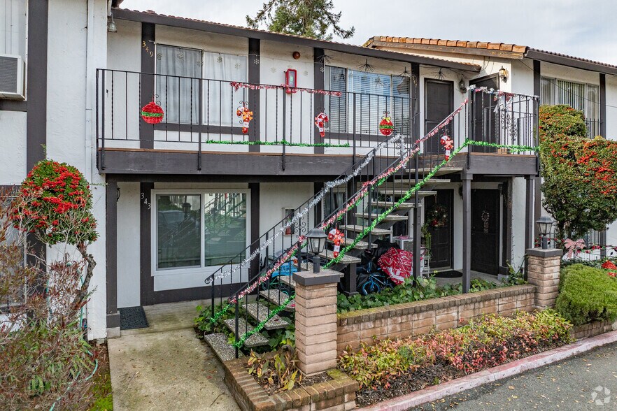 More Photos Of 323 2nd St E, Sonoma Apartments For Sale