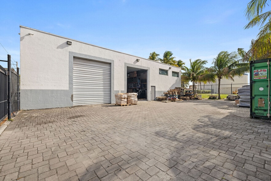 More Photos Of 17890 NW 29th Ct, Miami Gardens Warehouse For Sale