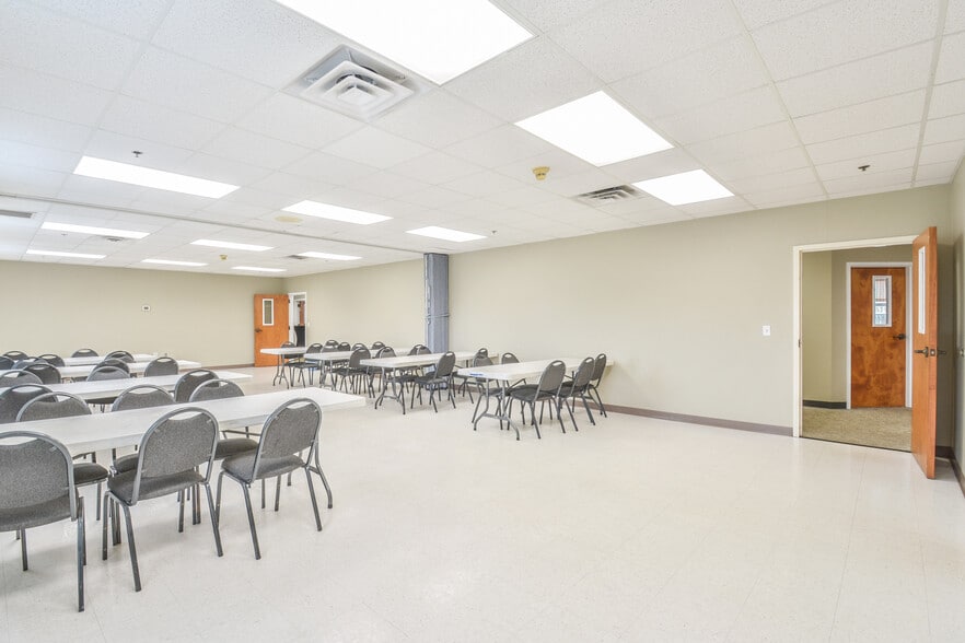 More Photos Of 1400 Grayson Hwy, Lawrenceville Religious Facility For Sale