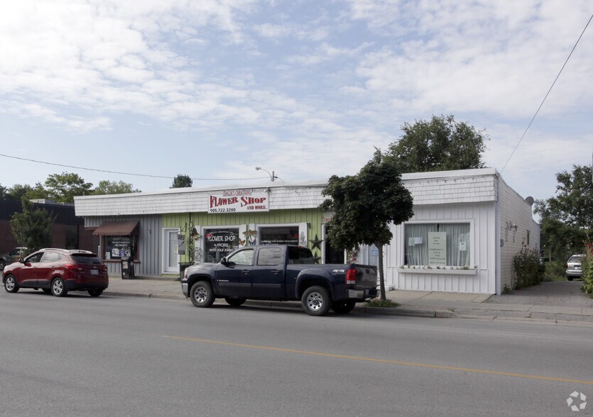More Photos Of 116-118 High St, Sutton West Storefront For Lease
