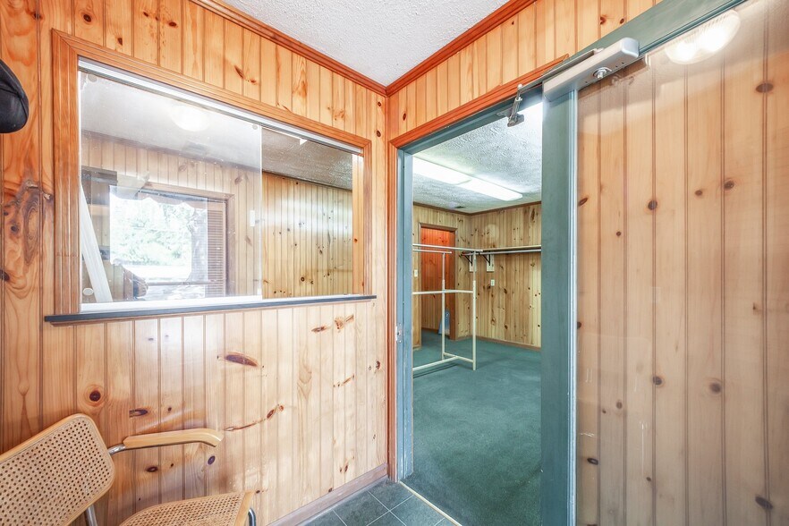 More Photos Of 144-145 Rosedale St, Jackson Warehouse For Sale