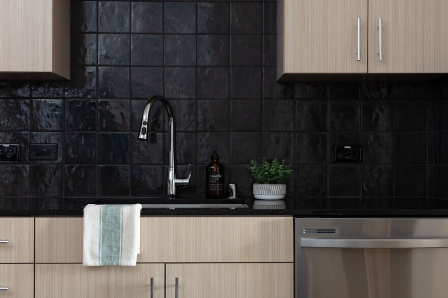 More Photos Of 126 N Rollins Rd, Millbrae Apartments For Lease