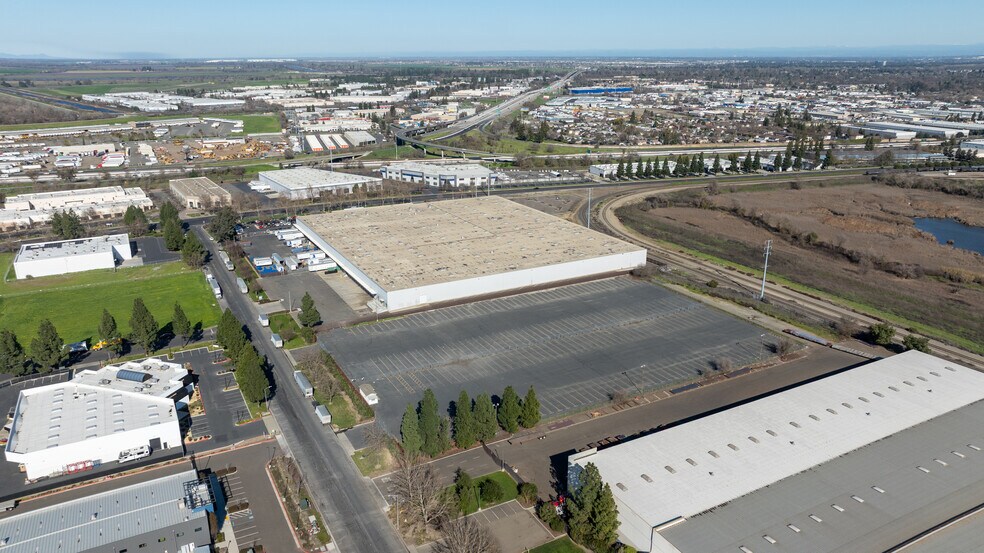 More Photos Of 1401 Parkway Blvd, West Sacramento Land For Lease