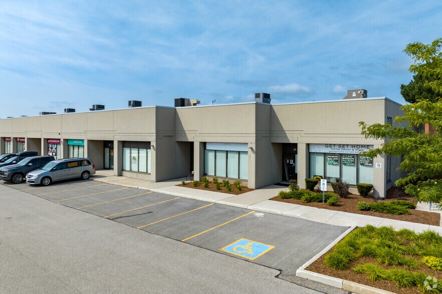 More Photos Of 3170 Ridgeway Dr, Mississauga Light Distribution For Lease