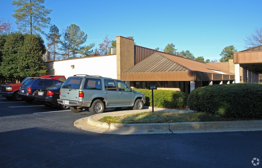 More Photos Of 3000 Business Park Dr, Norcross Unknown For Lease