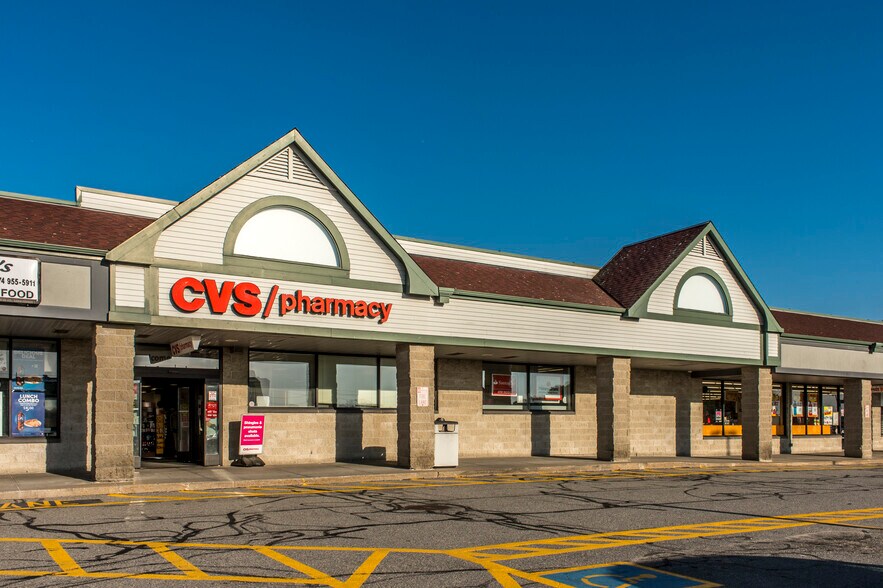 More Photos Of 4171 N Main St, Fall River Unknown For Lease