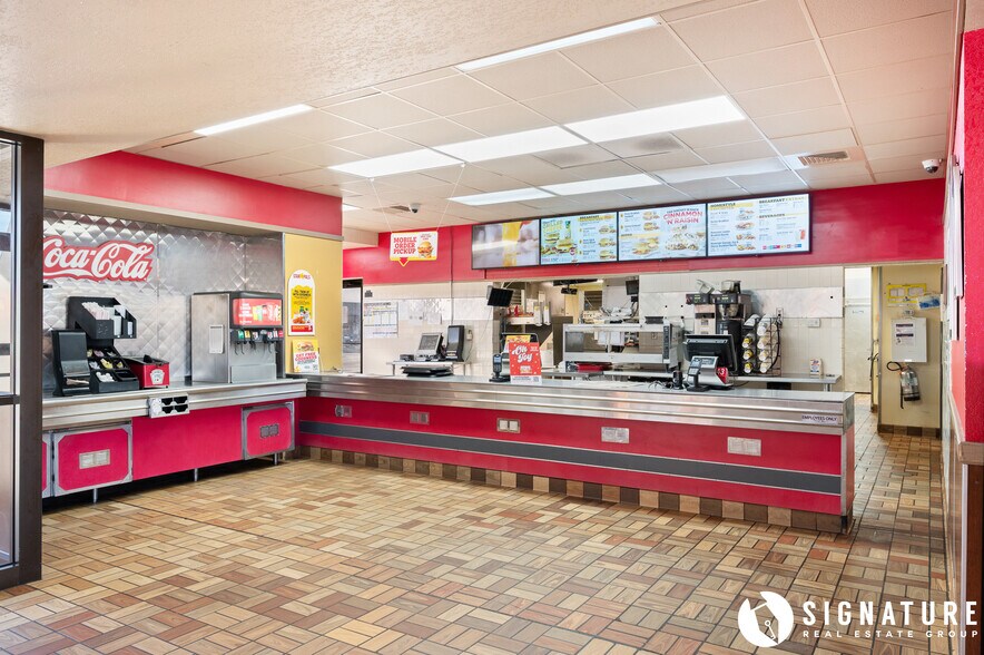 More Photos Of 207 S Miller Ave, Gillette Fast Food For Sale