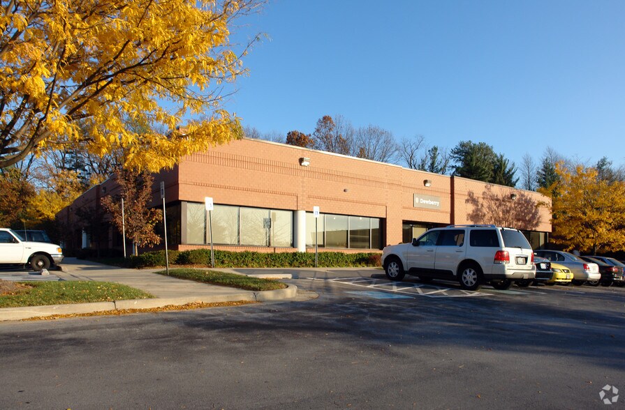 Primary Photo Of 203 Perry Pky, Gaithersburg Flex For Lease