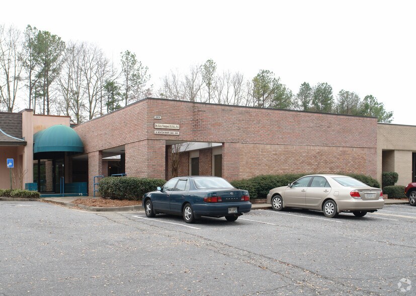 Primary Photo Of 3910-3914 Rosemont Dr, Columbus Medical For Lease