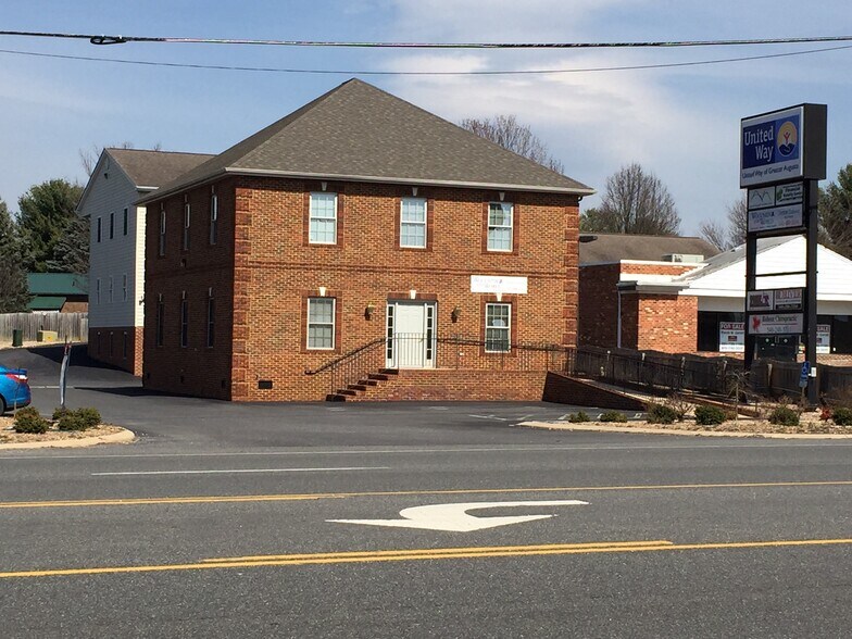 Primary Photo Of 1020 Jefferson Hwy, Staunton Office For Sale
