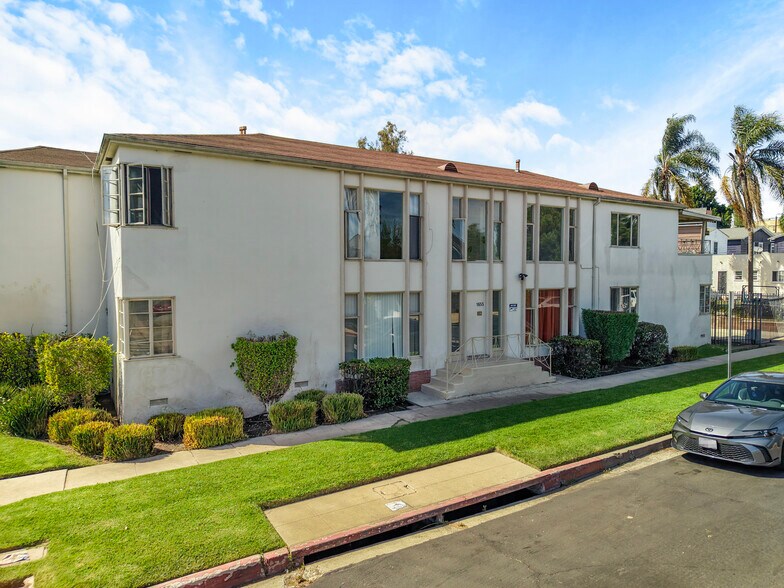 More Photos Of 1655 Carmona Ave, Los Angeles Multifamily For Sale