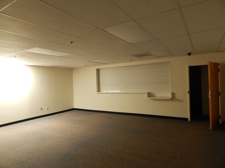 More Photos Of 2475 NW Stewart Pky, Roseburg General Retail For Lease