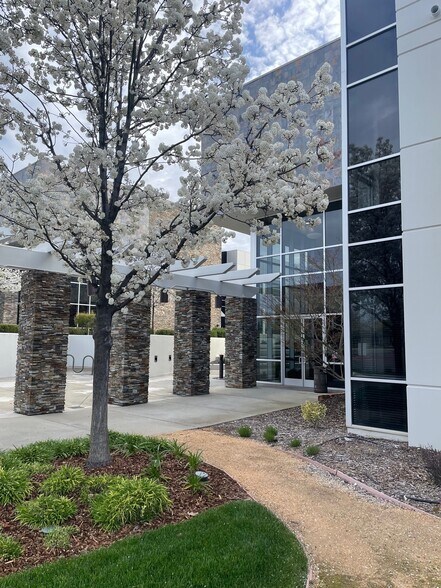 More Photos Of 970 Reserve Dr, Roseville Loft Creative Space For Sale