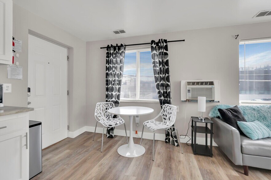 More Photos Of 27 W 8th Ave, Columbus Apartments For Sale