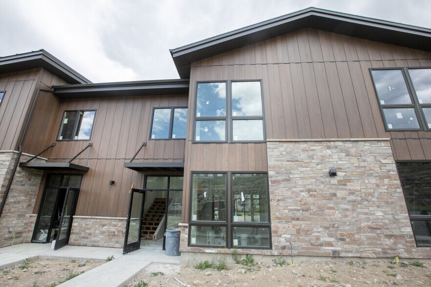 More Photos Of 1048-1056 W Wasatch Spring Rd, Kamas Office For Sale