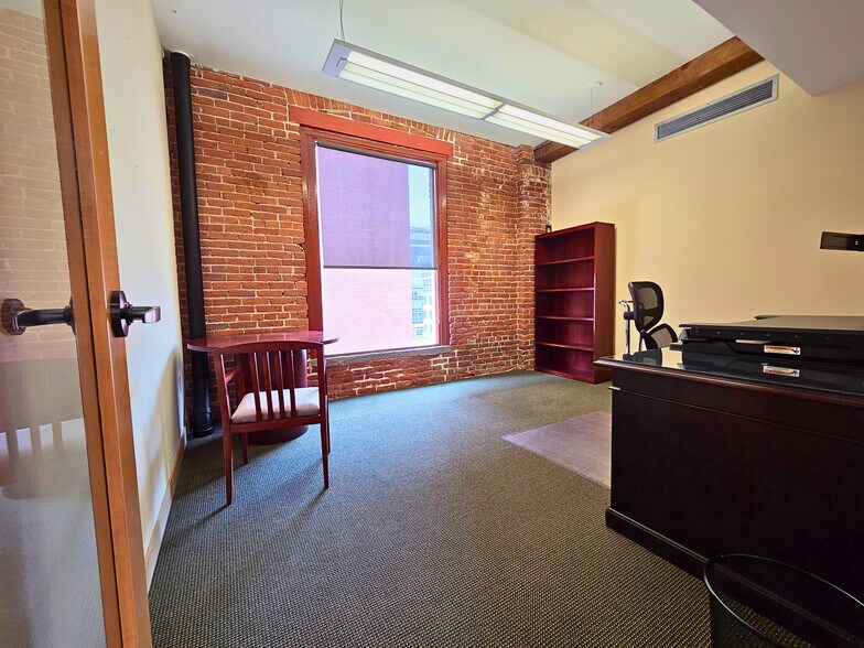 More Photos Of 1660 17th St, Denver Office Residential For Sale