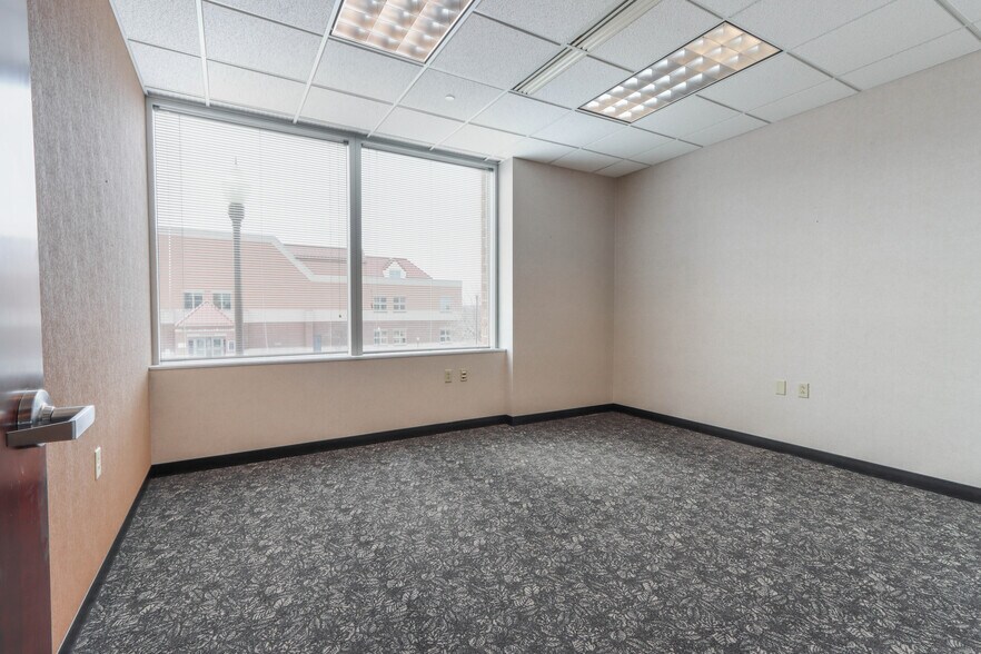 More Photos Of 11 Scott St, Wausau Office For Lease