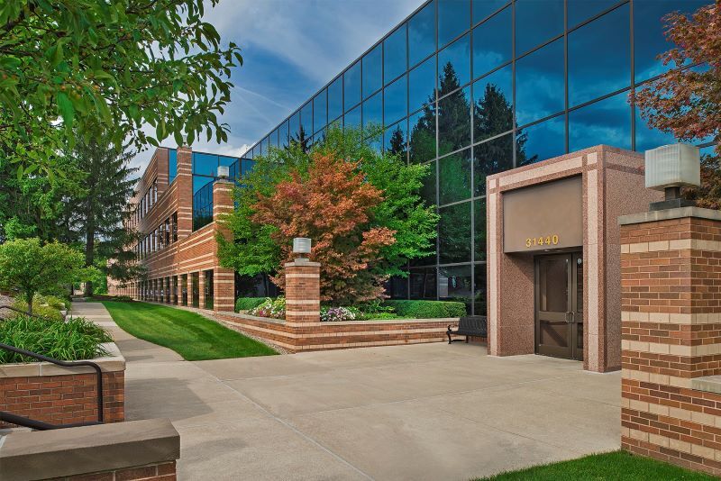 Primary Photo Of 31440 Northwestern Hwy, Farmington Hills Office For Lease