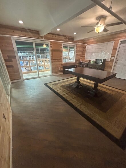 More Photos Of 3305-3311 Grande Vista Dr, Newbury Park Warehouse For Lease