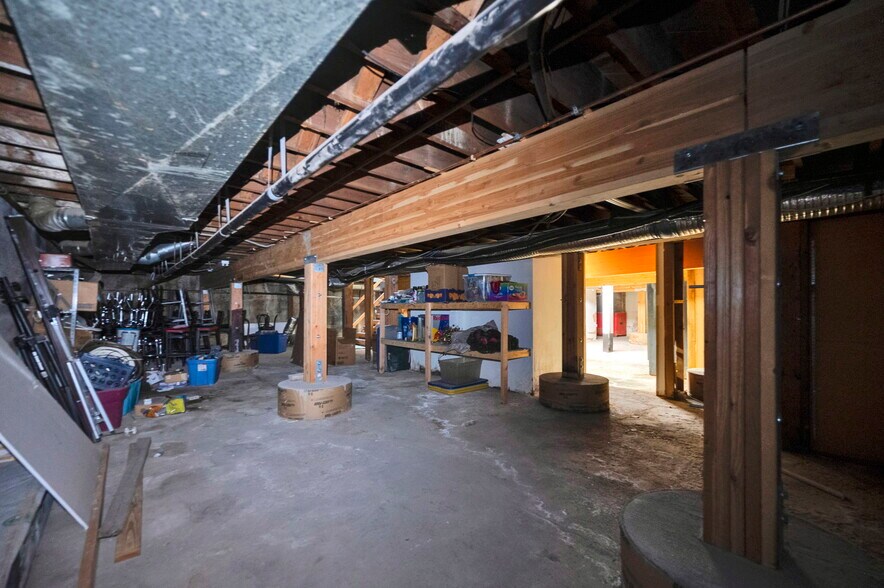 More Photos Of 8979 W Magna Main St, Magna Restaurant For Sale