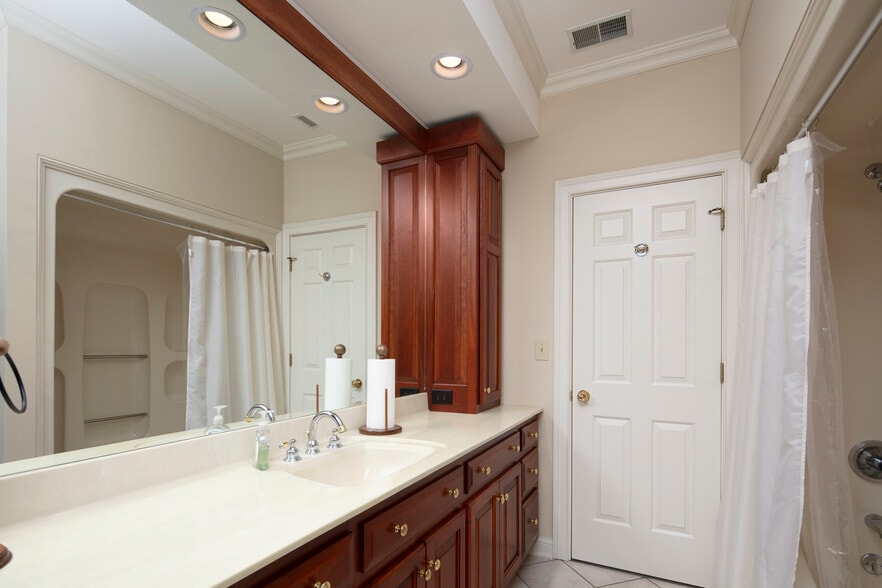 More Photos Of 4664 Lexington Rd, Winchester Specialty For Sale