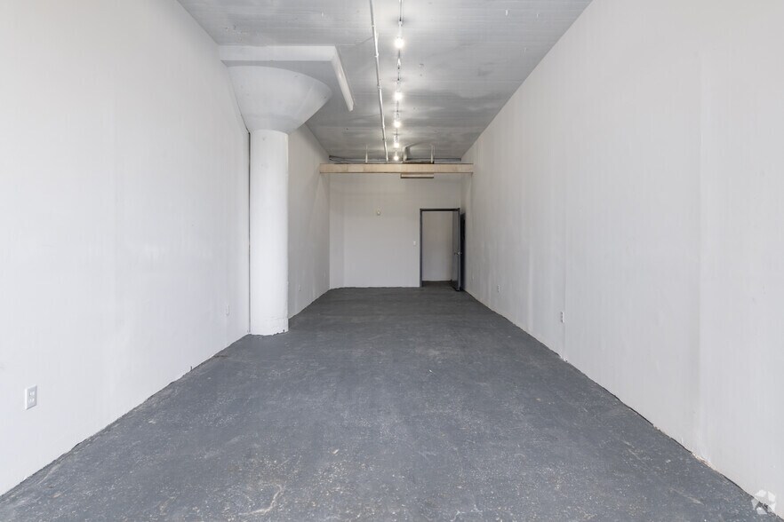 More Photos Of 21-07 41st Ave, Long Island City Industrial For Lease