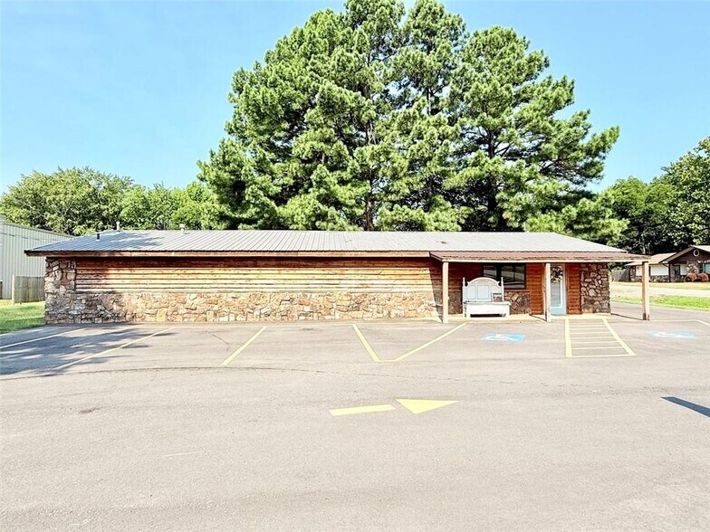 More Photos Of 11442 SR 27, Hector Medical For Sale