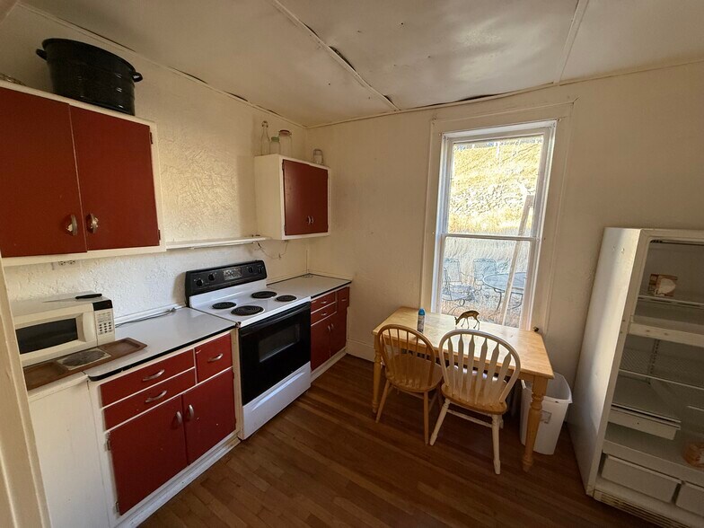 More Photos Of 133 N 3rd St, Victor Multifamily For Sale