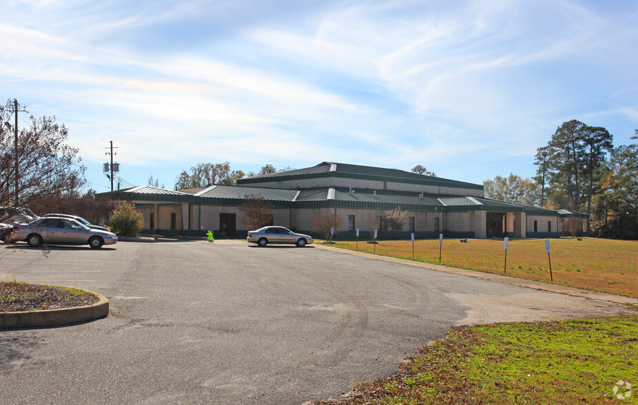 Primary Photo Of 4870 Woodley Rd, Montgomery Religious Facility For Sale