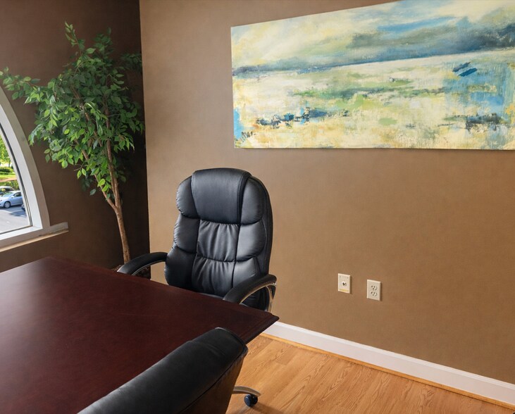 More Photos Of 20 Pidgeon Hill Dr, Sterling Medical For Sale